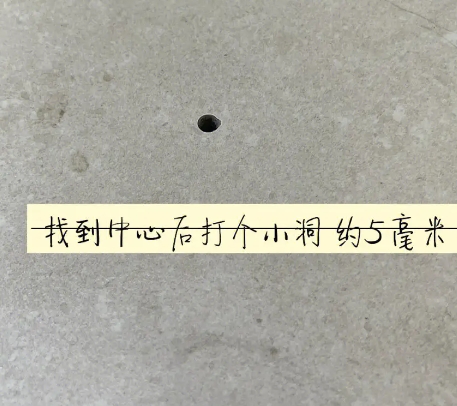 卓资瓷砖空鼓维修公司专业解答在瓷砖铺贴过程中，如果砂料搅拌不均匀，将会带来以下问题